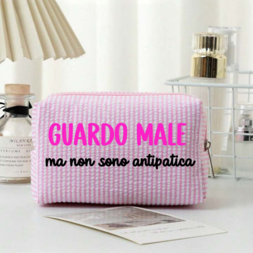 Pochette "guardo male ma non sono antipatica"
